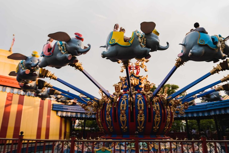 how to take better photos of your kids in disney world